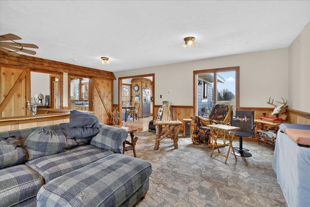 6130 N Arbogast Road, Howard City, MI 49329