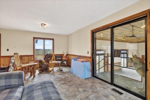 6130 N Arbogast Road, Howard City, MI 49329