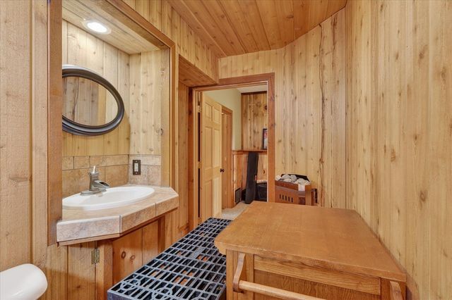 6130 N Arbogast Road, Howard City, MI 49329