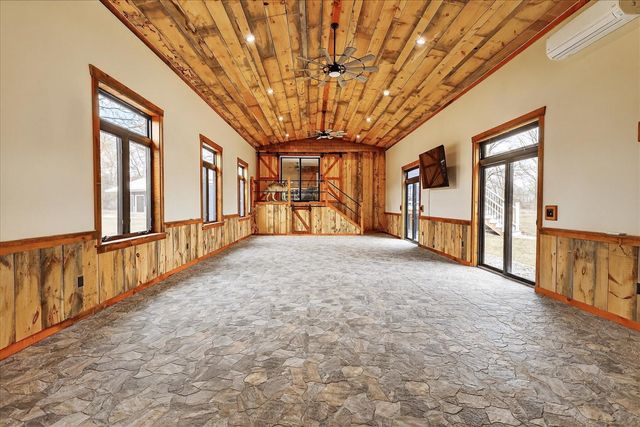 6130 N Arbogast Road, Howard City, MI 49329