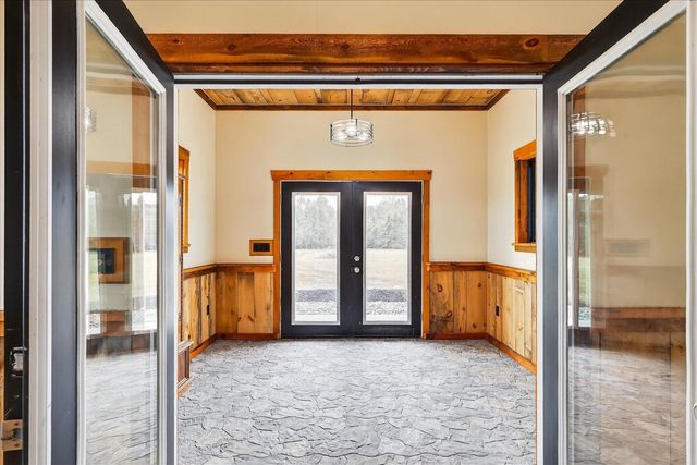 6130 N Arbogast Road, Howard City, MI 49329