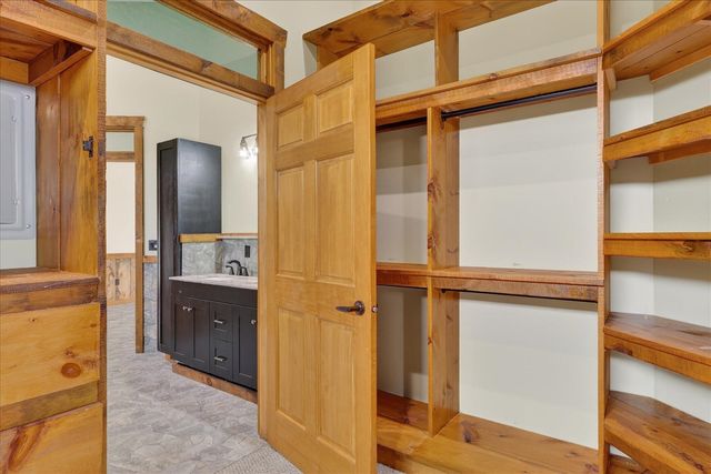 6130 N Arbogast Road, Howard City, MI 49329