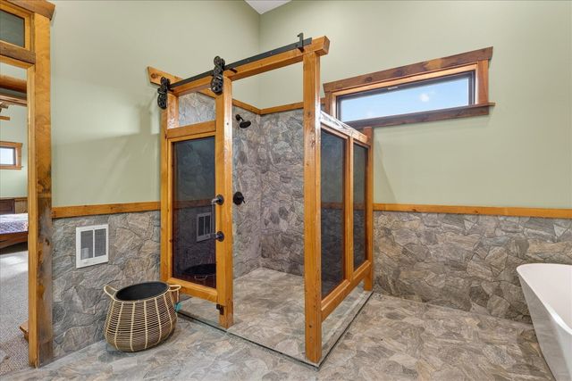 6130 N Arbogast Road, Howard City, MI 49329