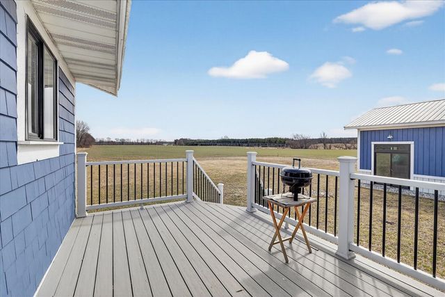 6130 N Arbogast Road, Howard City, MI 49329