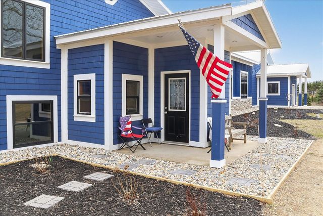 6130 N Arbogast Road, Howard City, MI 49329