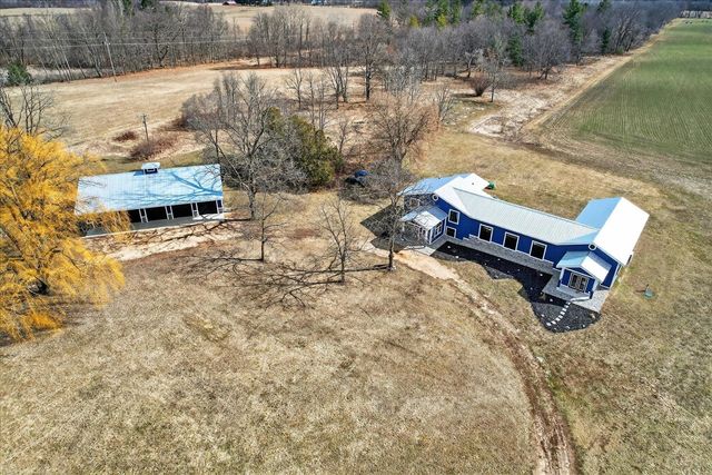 6130 N Arbogast Road, Howard City, MI 49329