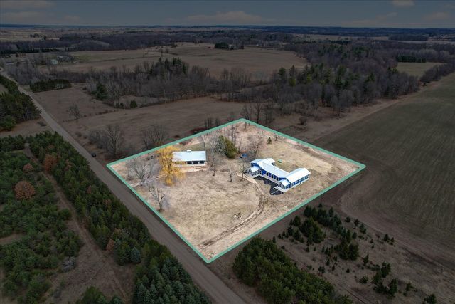 6130 N Arbogast Road, Howard City, MI 49329