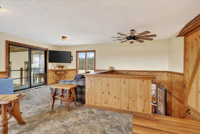 6130 N Arbogast Road, Howard City, MI 49329