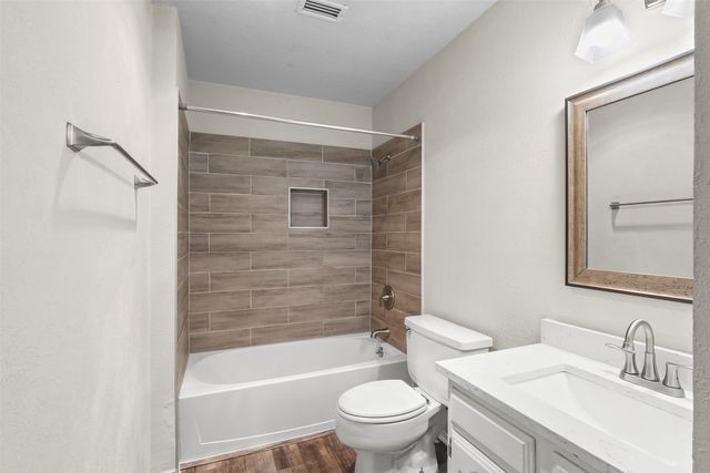 2308 Stonebrook Circle, Carrollton, TX 75007