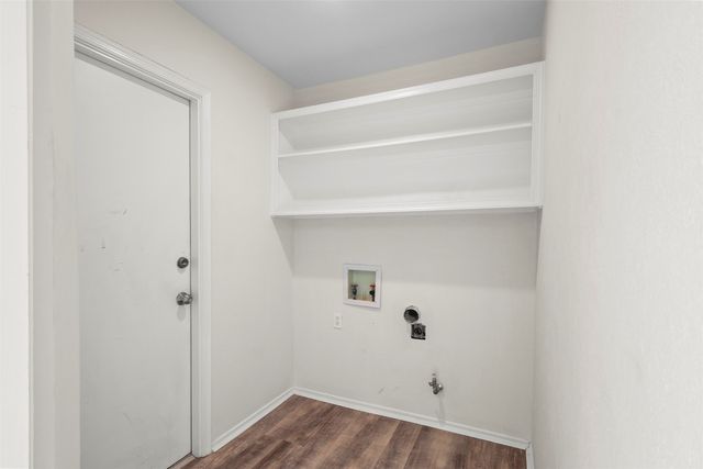 2308 Stonebrook Circle, Carrollton, TX 75007