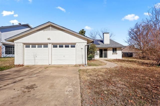 2308 Stonebrook Circle, Carrollton, TX 75007