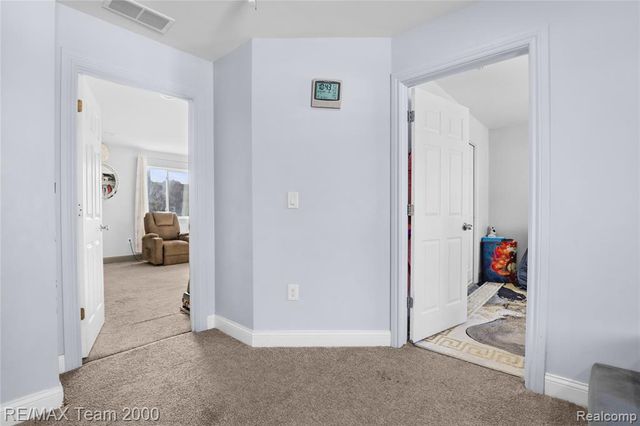 9957 Tuxedo Street, Dearborn, MI 48120