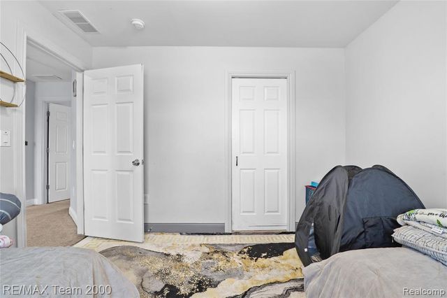 9957 Tuxedo Street, Dearborn, MI 48120