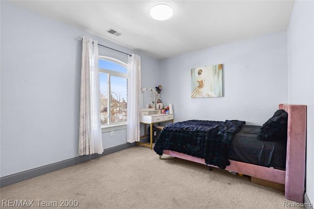 9957 Tuxedo Street, Dearborn, MI 48120