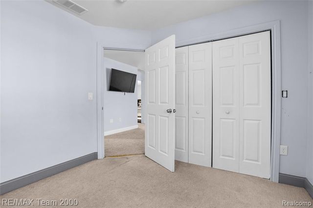 9957 Tuxedo Street, Dearborn, MI 48120