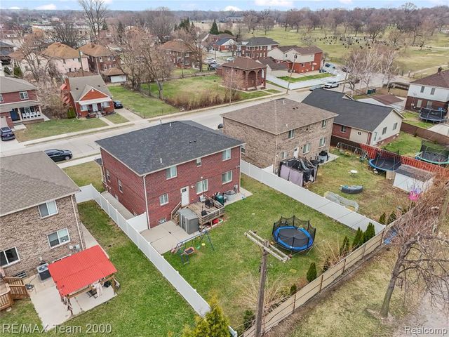 9957 Tuxedo Street, Dearborn, MI 48120