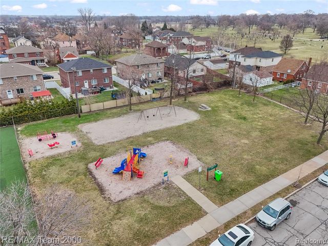 9957 Tuxedo Street, Dearborn, MI 48120