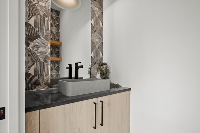 2215 S 3rd ST, Austin, TX 78704