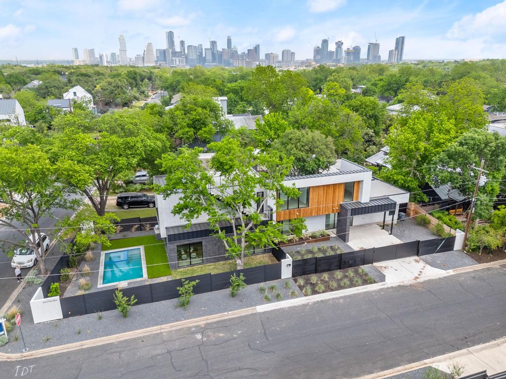 2215 S 3rd ST, Austin, TX 78704