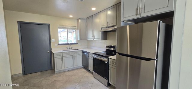 1820 Rentfrow Avenue, Las Cruces, NM 88001