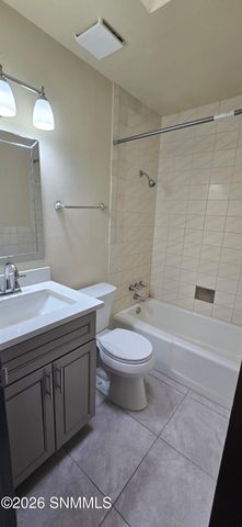 1820 Rentfrow Avenue, Las Cruces, NM 88001
