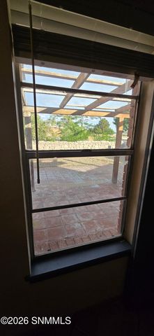 1820 Rentfrow Avenue, Las Cruces, NM 88001