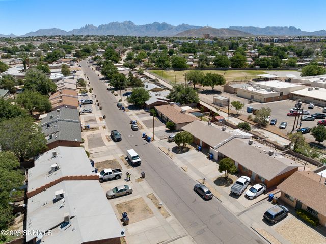 1820 Rentfrow Avenue, Las Cruces, NM 88001