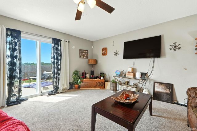 1904 Waynedale Drive, Garrett, IN 46738