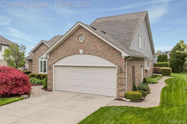 20933 Ivy Circle, Macomb Township, MI 48044