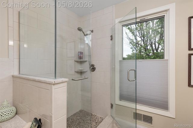 20933 Ivy Circle, Macomb Township, MI 48044