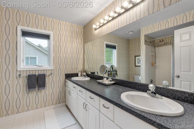 20933 Ivy Circle, Macomb Township, MI 48044