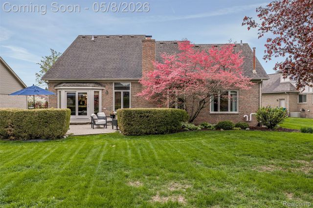 20933 Ivy Circle, Macomb Township, MI 48044