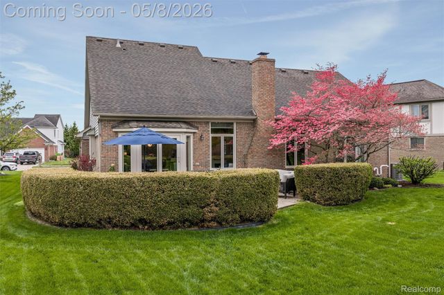 20933 Ivy Circle, Macomb Township, MI 48044