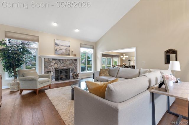 20933 Ivy Circle, Macomb Township, MI 48044