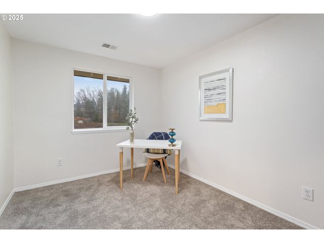 17231 Nw OAKLEY Ct, Portland, OR 97229