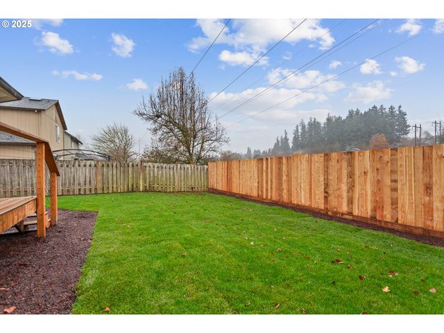 17231 Nw OAKLEY Ct, Portland, OR 97229