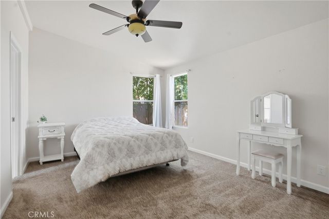203 Dogwood Lane, Bakersfield, CA 93308