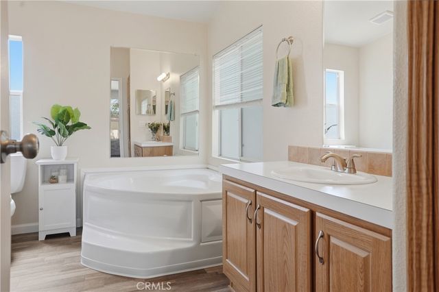 203 Dogwood Lane, Bakersfield, CA 93308