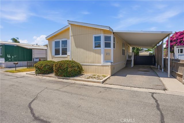 203 Dogwood Lane, Bakersfield, CA 93308
