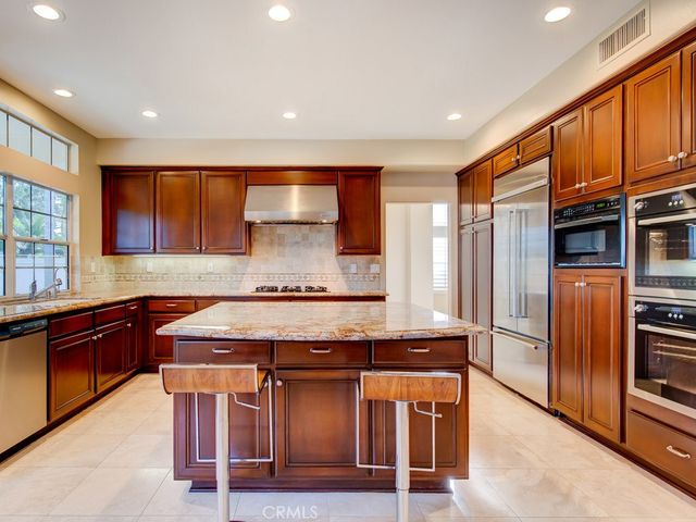 11940 N Riviera, Tustin, CA 92782