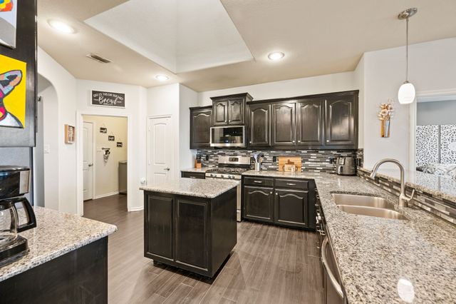 1260 Woodbine Cliff Drive, Fort Worth, TX 76179