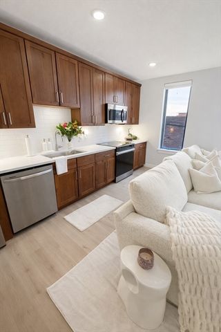 400 West Broadway 509, Boston, MA 02127