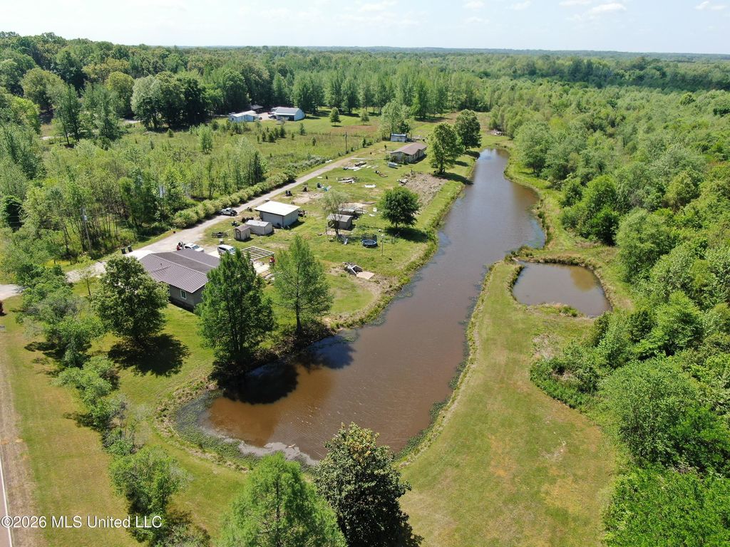 951 S Mount Zion Road, Byhalia, MS 38611 — photo 4