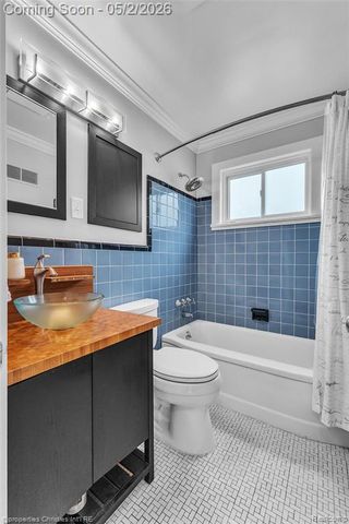 22114 Lange Street, Saint Clair Shores, MI 48080