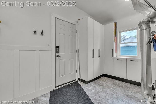 22114 Lange Street, Saint Clair Shores, MI 48080