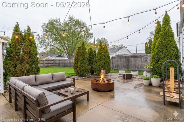 22114 Lange Street, Saint Clair Shores, MI 48080
