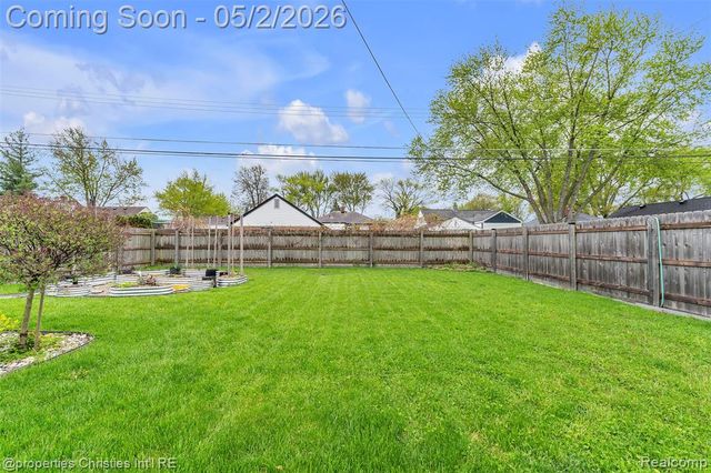 22114 Lange Street, Saint Clair Shores, MI 48080