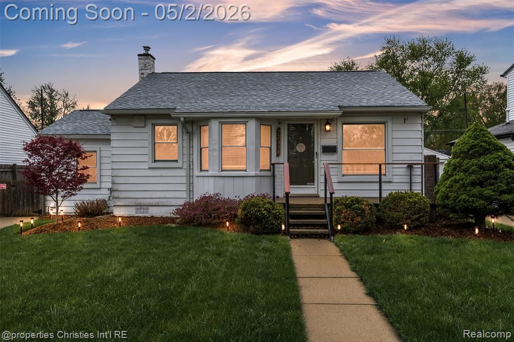 22114 Lange Street, Saint Clair Shores, MI 48080