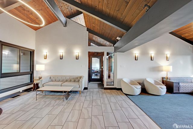 215 Red Rock Way 207J, San Francisco, CA 94131