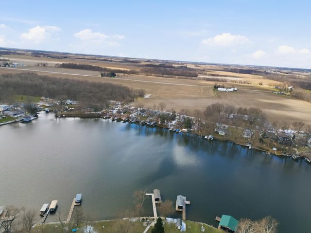 5671 N Stahl Road, Monon, IN 47959